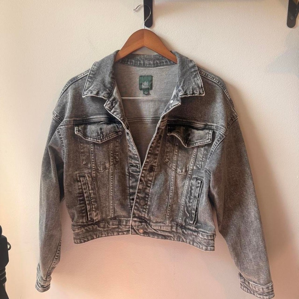 Wild Fable gray cropped slightly oversized denim jacket in size S